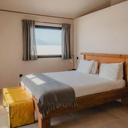 Villa Seaweeds