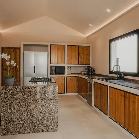 Seaweeds Villa
