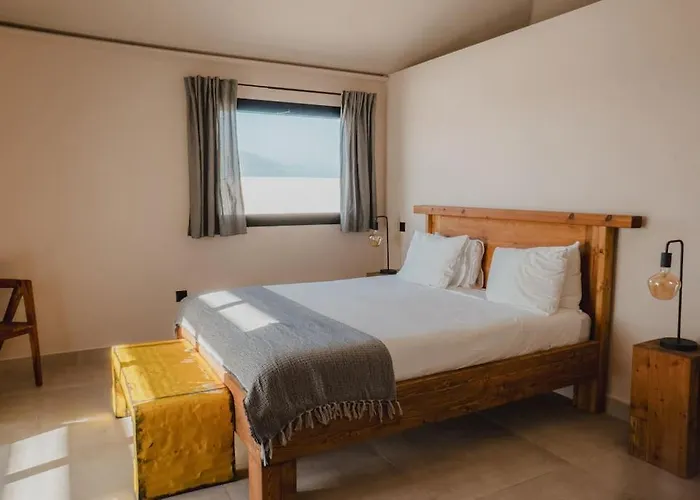 Villa Seaweeds